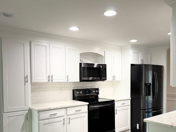 4th image of 8329 Kapplewood Ct