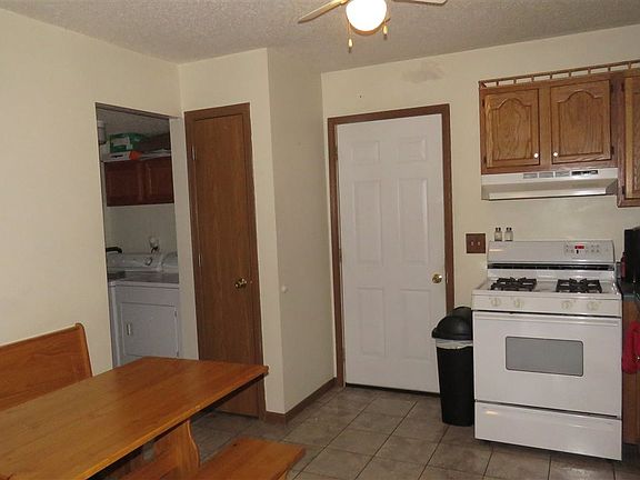 3rd image of 1105 Woodland Dr