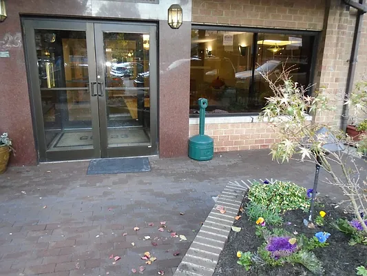 Rented by 18 REALTY | media 13