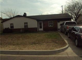 824 NW 22nd St, Moore, OK 73160