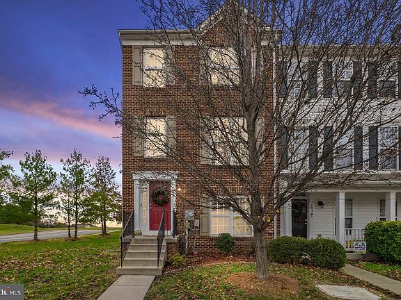 2nd image of 101 Hamilton Ct