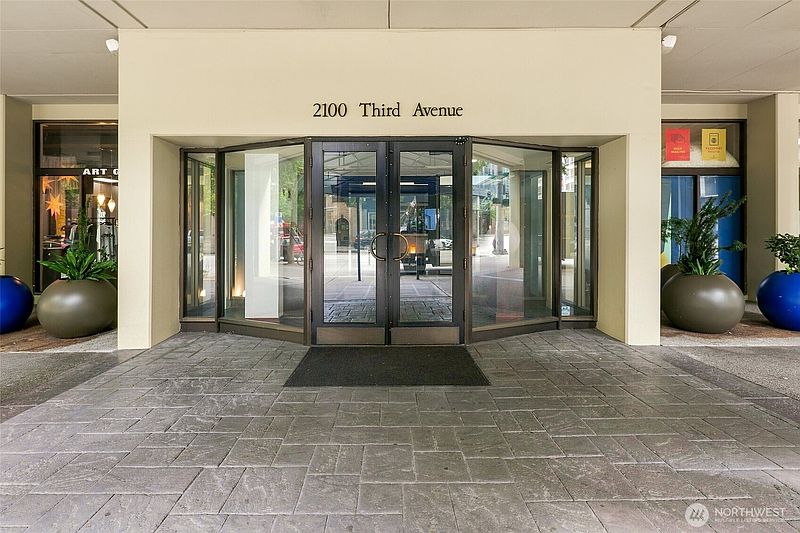 2nd image of 2100 3rd Avenue #602