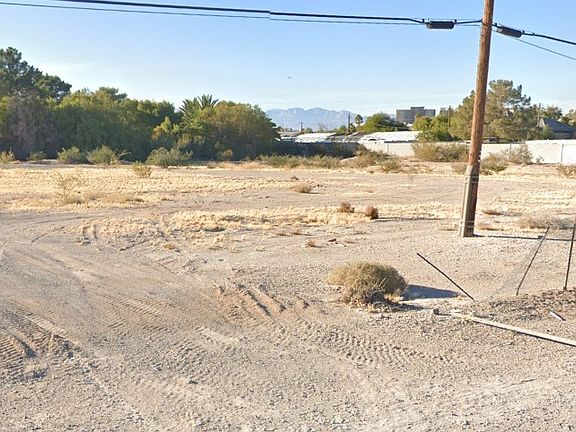 3rd image of Gilespie St