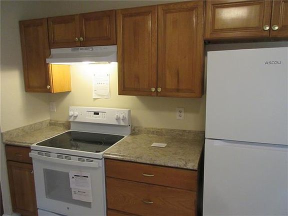 4th image of 423 E Butterfly Cir