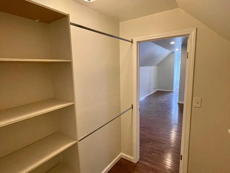 1627 Story Ave #2 — Photo 18