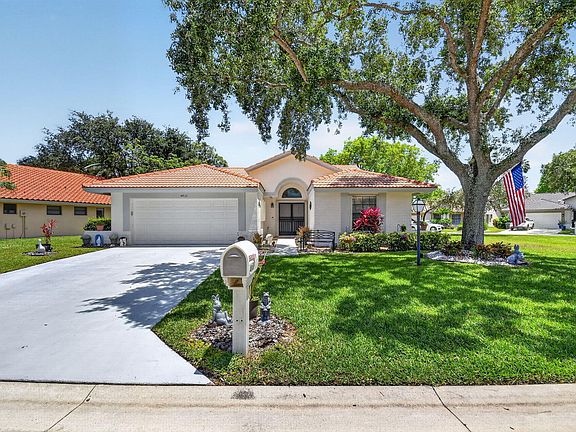 2nd image of 4810 Catamaran Circle