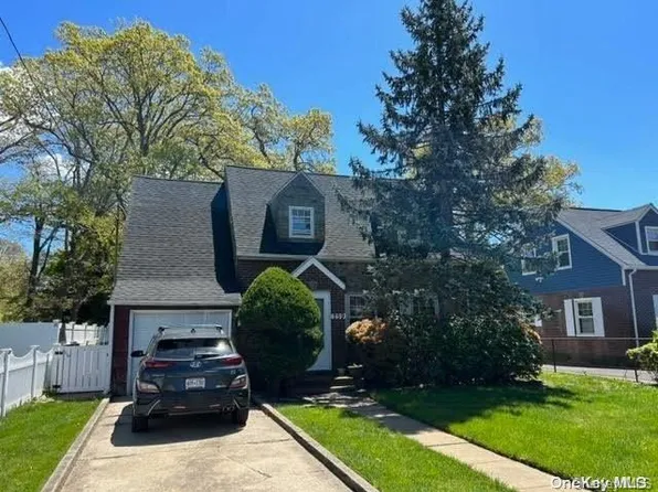 259 Hempstead Gardens Drive, West Hempstead, NY 11552