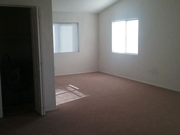 4th image of 145 W Welsh Black Cir
