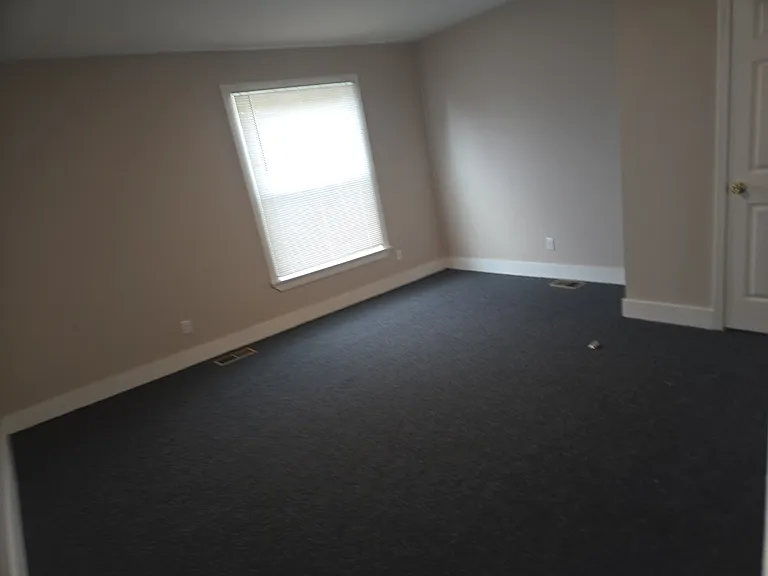 2327 Ackerman Ct — Photo 4
