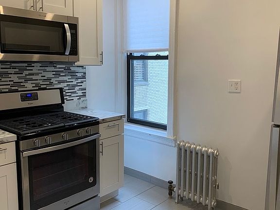 2nd image of 2805 33rd St #4H