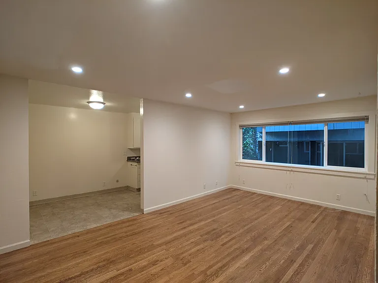 2534 Benvenue Ave — Photo 8