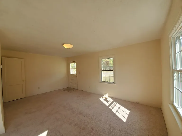 905 N Fulton St — Photo 12