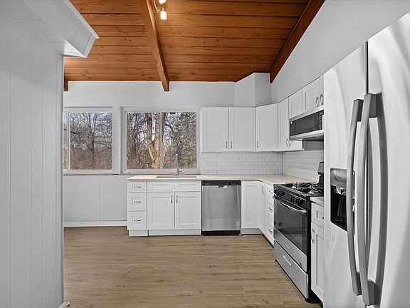 4th image of 7717 Wooddale Ln