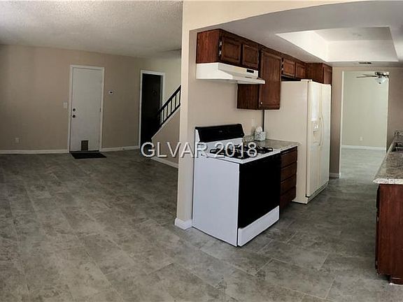 4th image of 1543 Teardrop St
