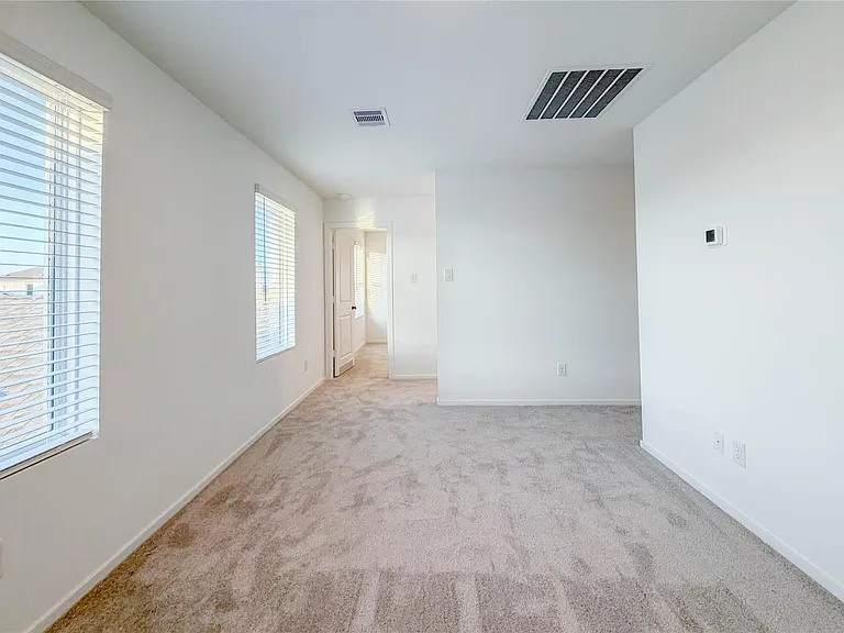 3016 Angelic Rose Ln — Photo 24