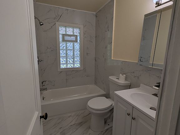 5th image of 7414 Vaughan St
