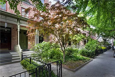 Rented by Metropolitan Res. Partners