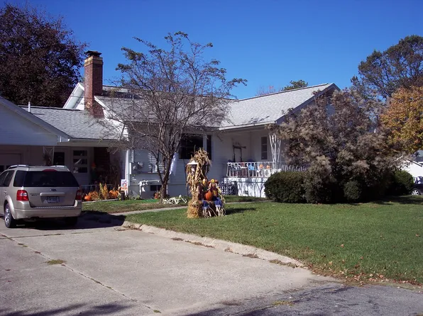 413 Wadsworth St, East Tawas, MI 48730