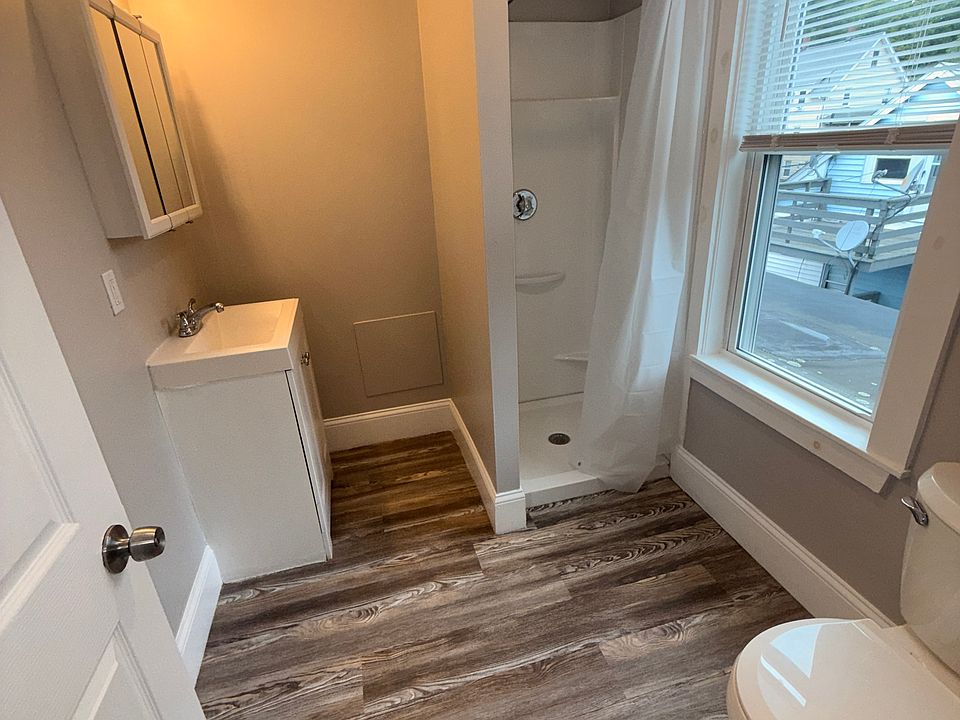 2nd image of 99 Garfield St #3D