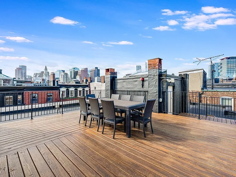 8 Battery St #14 — Photo 21