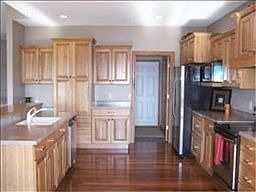 2nd image of 2829 Meadowview Ln NE
