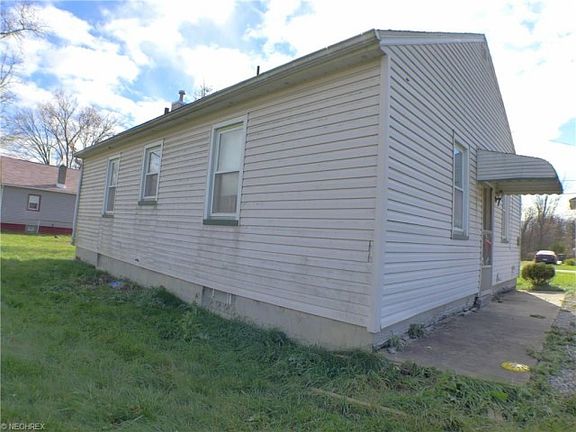 5th image of 748 Dove Dr