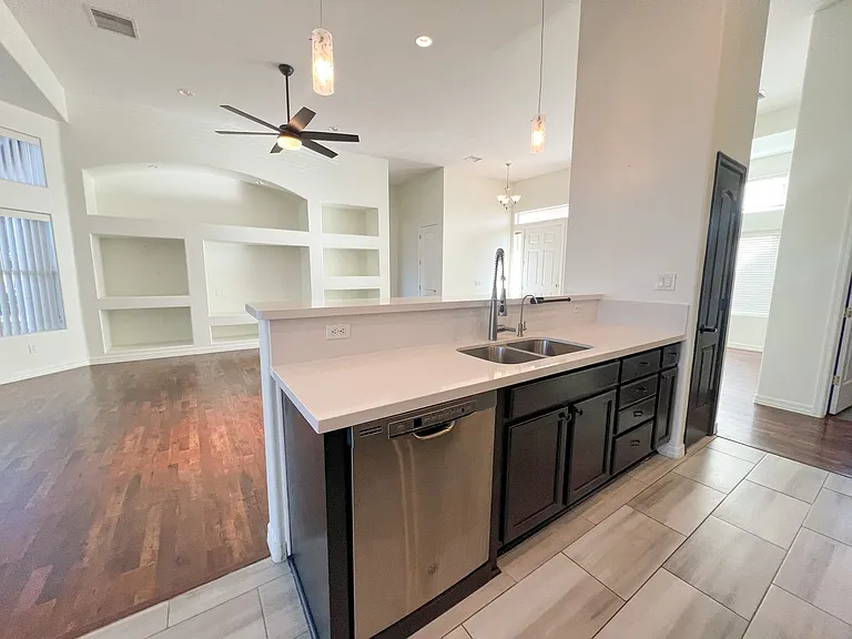 900 S Distant Hill Ct — Photo 10