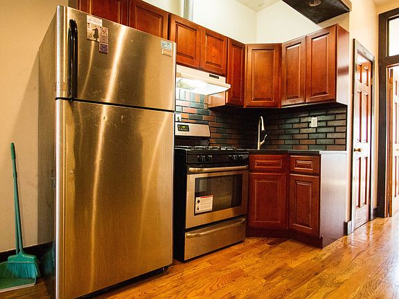 2nd image of 166 Wilson Ave #3B