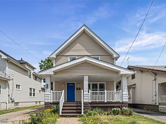 2nd image of 2702 Saratoga Ave