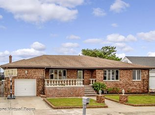 105 W Jefferson Ave, Wildwood Crest, NJ 08260