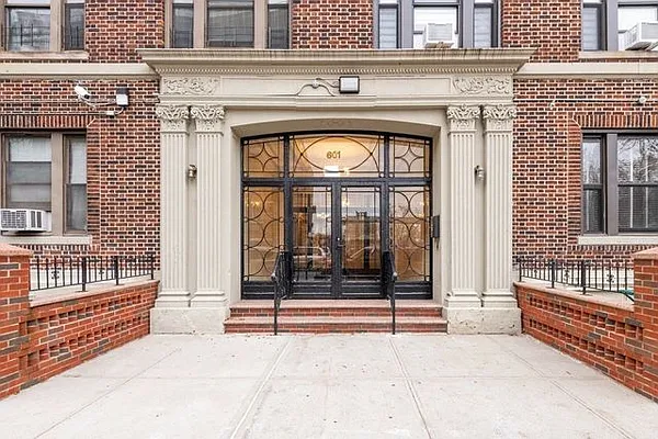 Rented by Compass | media 8