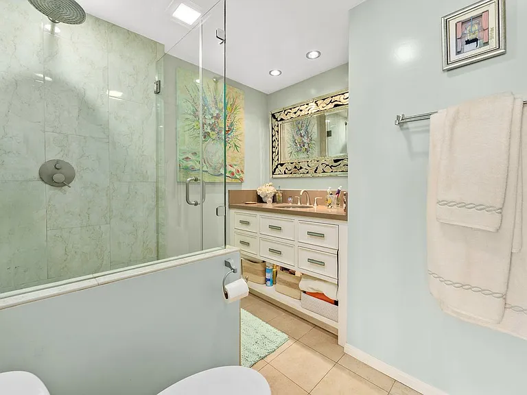 2160 Century Park E #1712 — Photo 18