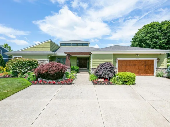 51257 Blue Ribbon Ln, Elkhart, IN 46514