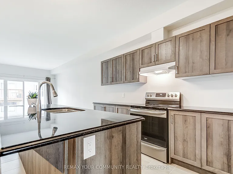 436 Viking St — Photo 5