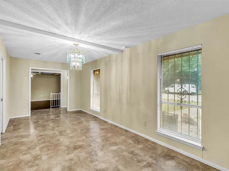 4908 Inverness Ave — Photo 9