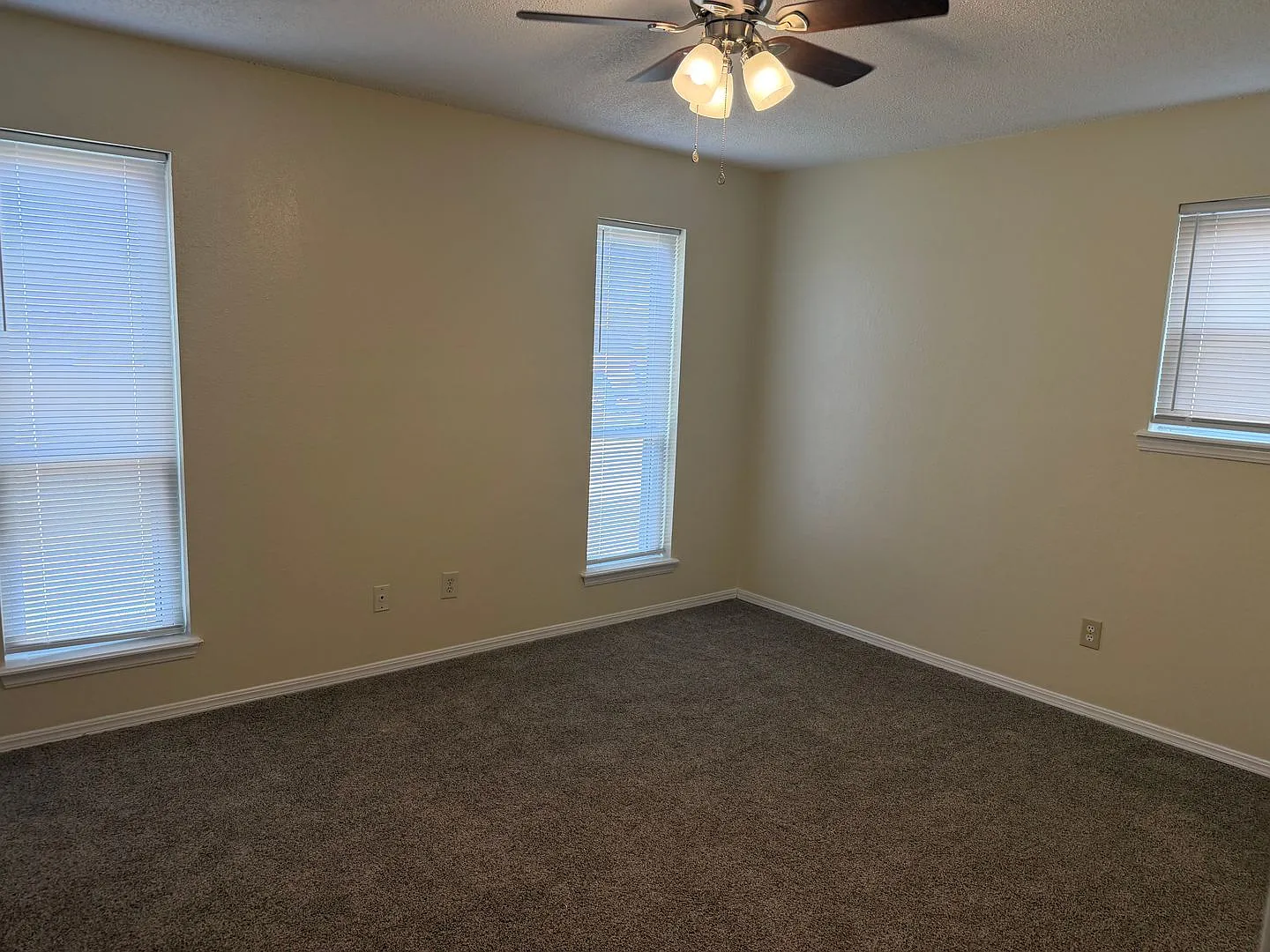 17 Oak Hollow — Photo 4