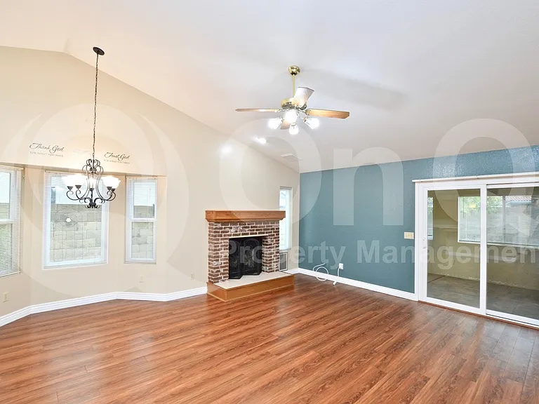 763 W Folley St — Photo 8