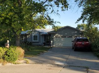 10532 Larimore Cir, Omaha, NE 68134