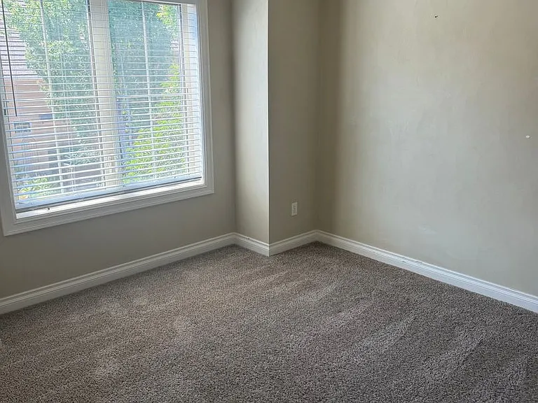 4033 Scottdale St — Photo 14