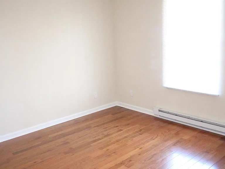6301 W Kilgore Ave #6 — Photo 11