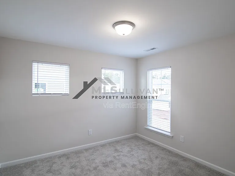 1010 Crater Lake Way — Photo 25