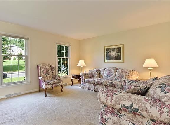 3rd image of 1820 Keystone Rd