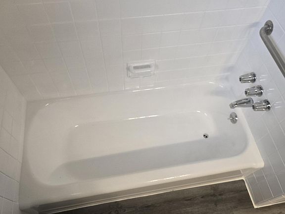 5th image of 24964 N Sylbert Dr