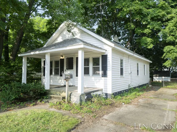 2305 Berwyn Ave SW, Wyoming, MI 49519