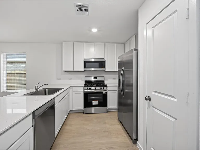 26834 Vanilla Pearls Ln — Photo 13