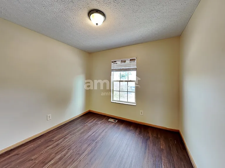 5448 Longworth Dr — Photo 17