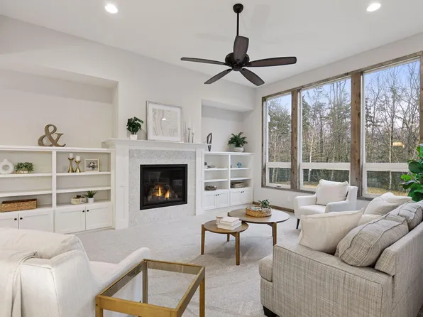 1843 Campfire Dr E, Waconia, MN 55387