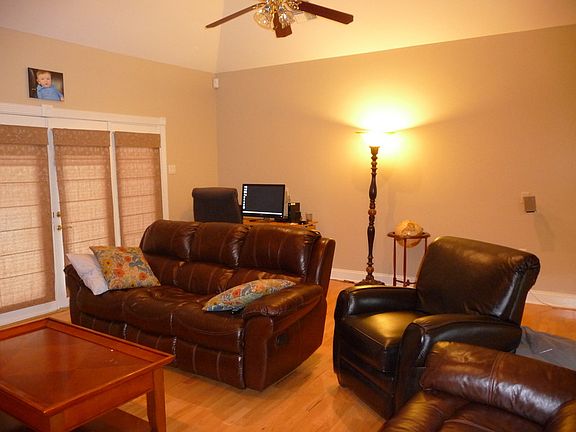 4th image of 290 Kleinpeter Dr