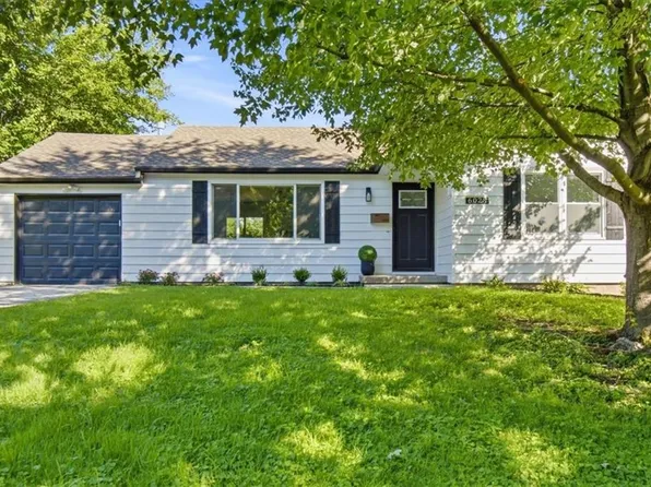 6028 Juniper Dr, Mission, KS 66205