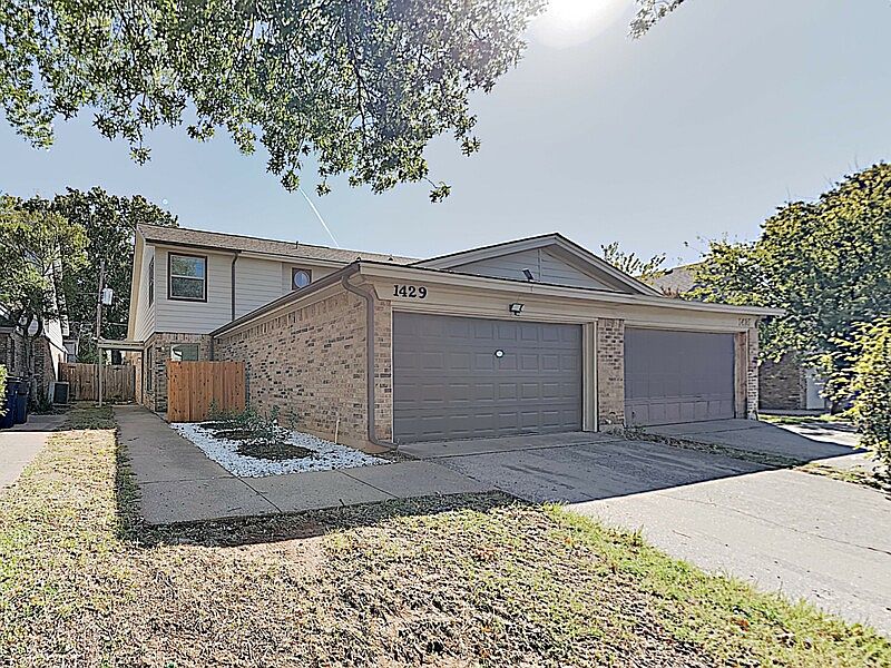 1st image of 1429 Palmnold Cir W